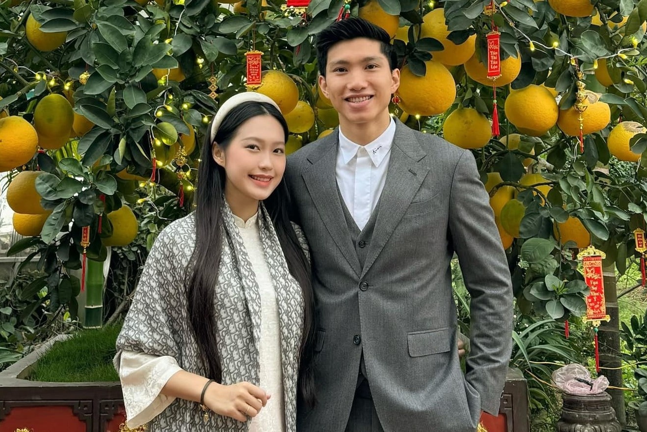 Tet dau tien sau khi cuoi vo cua Van Hau, Quang Hai hinh anh