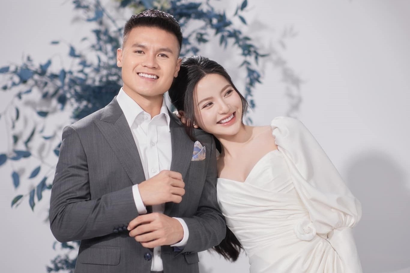 Hanh trinh tu yeu den cuoi cua Quang Hai va Chu Thanh Huyen hinh anh