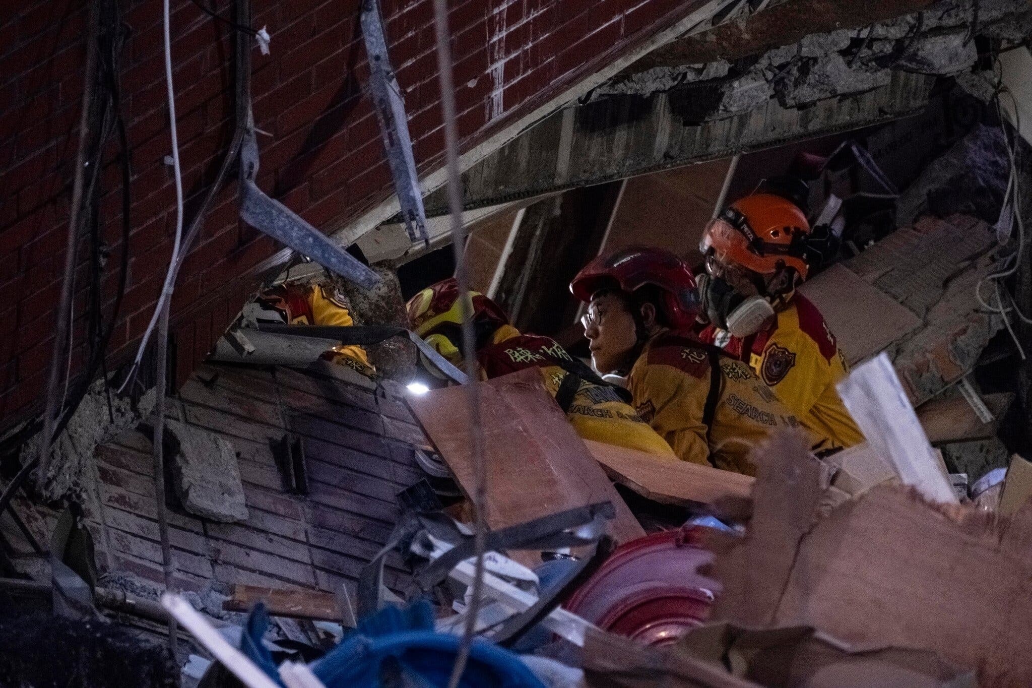 dong dat dai loan anh 1