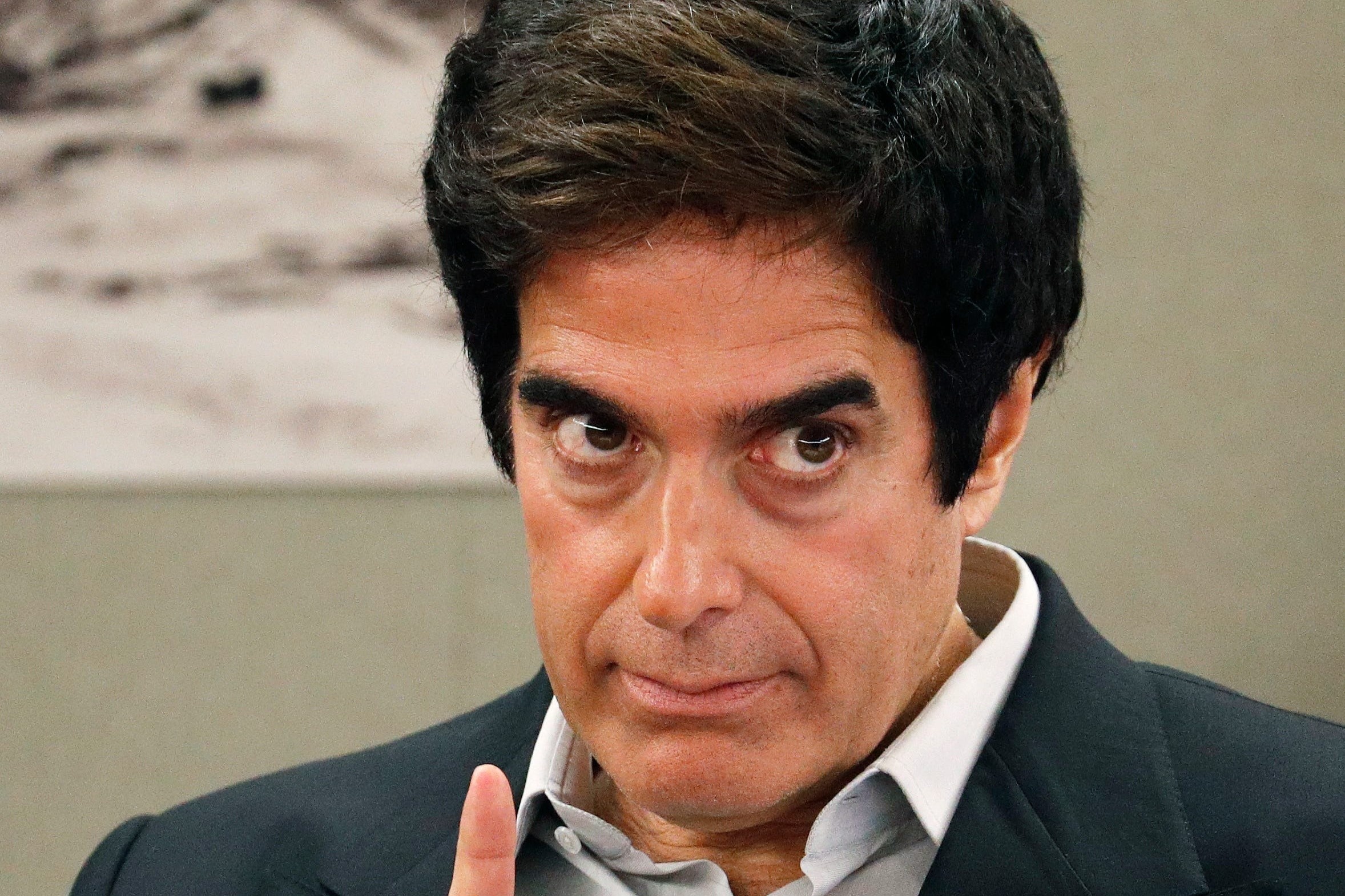 Ao thuat gia David Copperfield bi to xam hai tinh duc 16 phu nu hinh anh