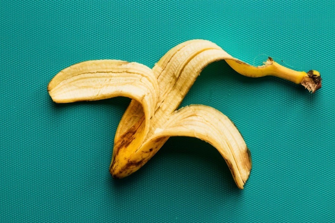 Bi bat vi danh vo bang vo chuoi hinh anh