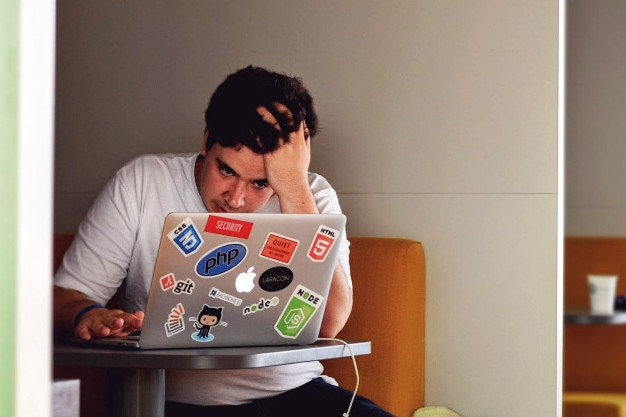 Quay roi dong nghiep bang tieng tho dai hinh anh