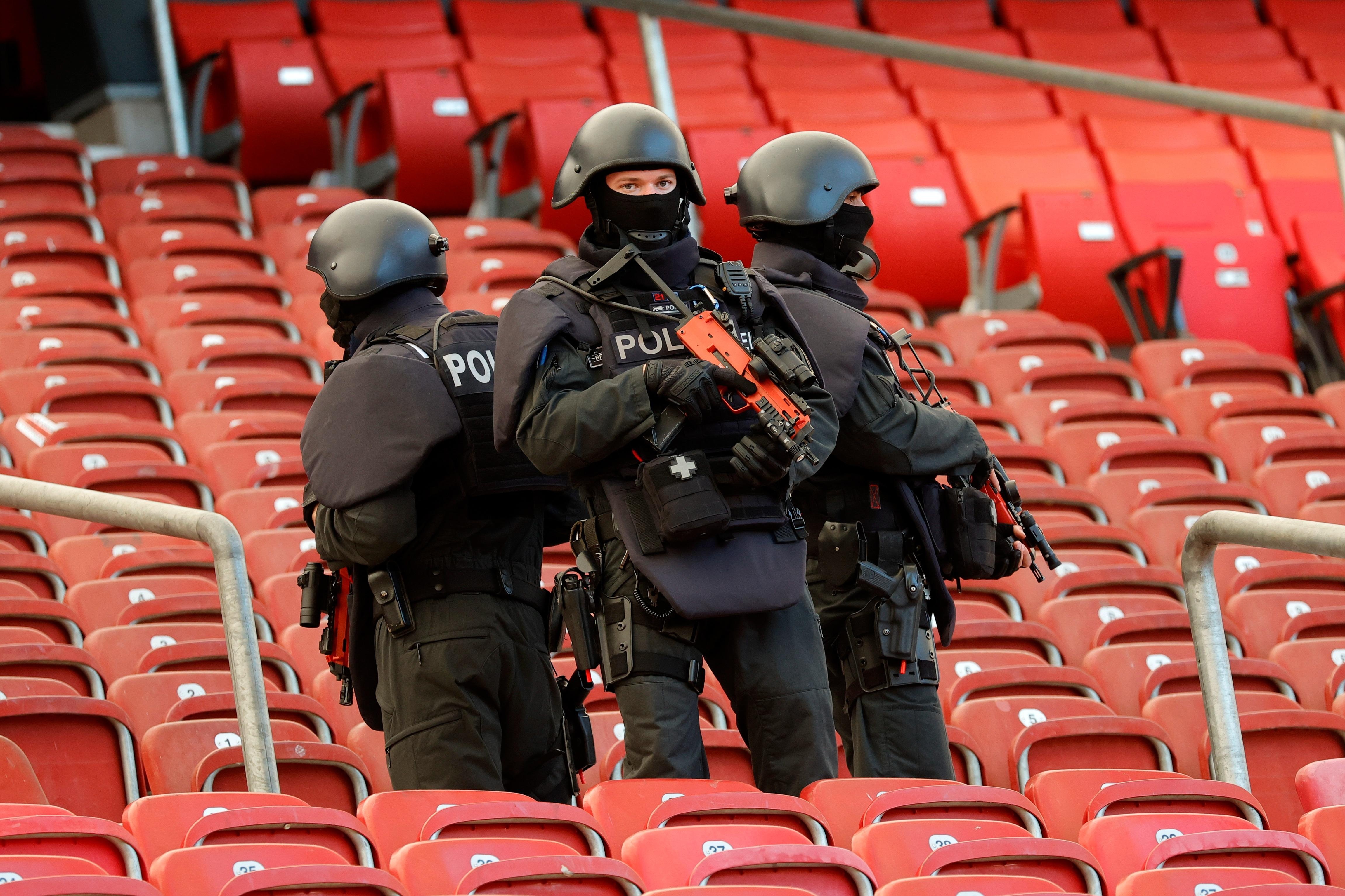 Duc cam canh sat nghi phep trong suot ky EURO 2024 hinh anh