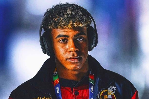 'Than dong' Yamal thi dau khuya, Tay Ban Nha doi mat an phat hinh anh