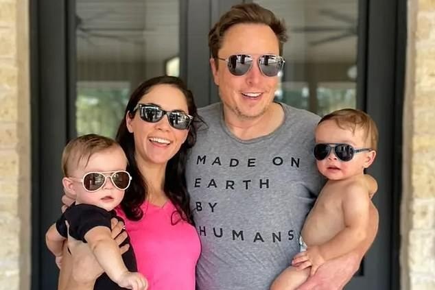 Elon Musk cong khai dua con thu 12 hinh anh