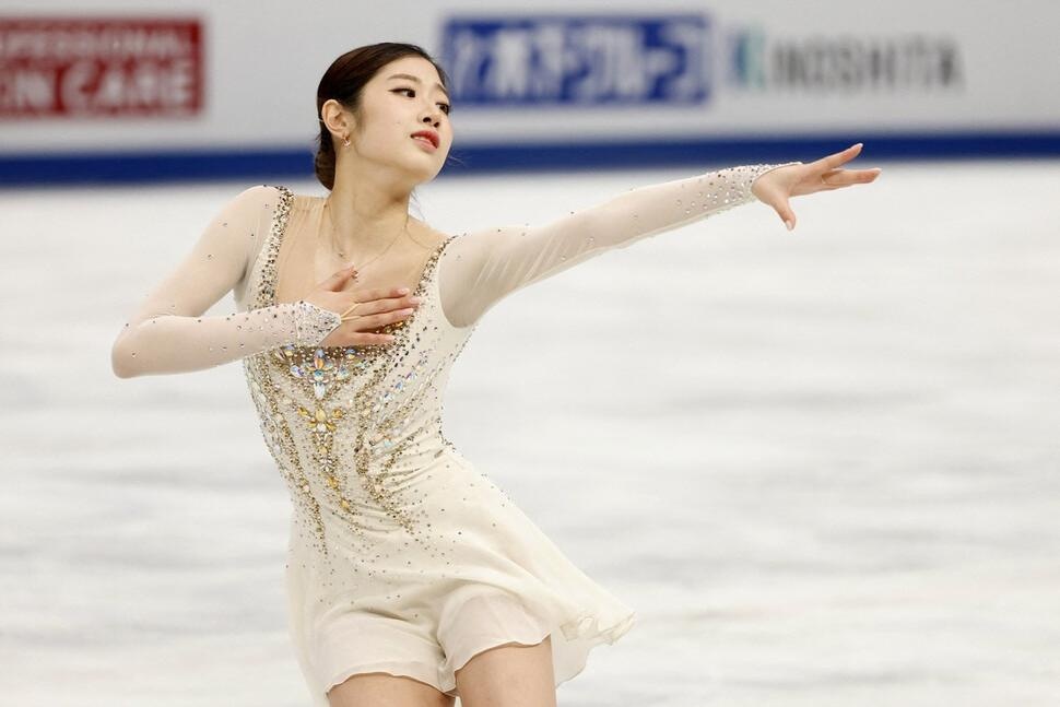 'Tieu Kim Yuna' bi cam thi dau vi cao buoc quay roi tinh duc hinh anh