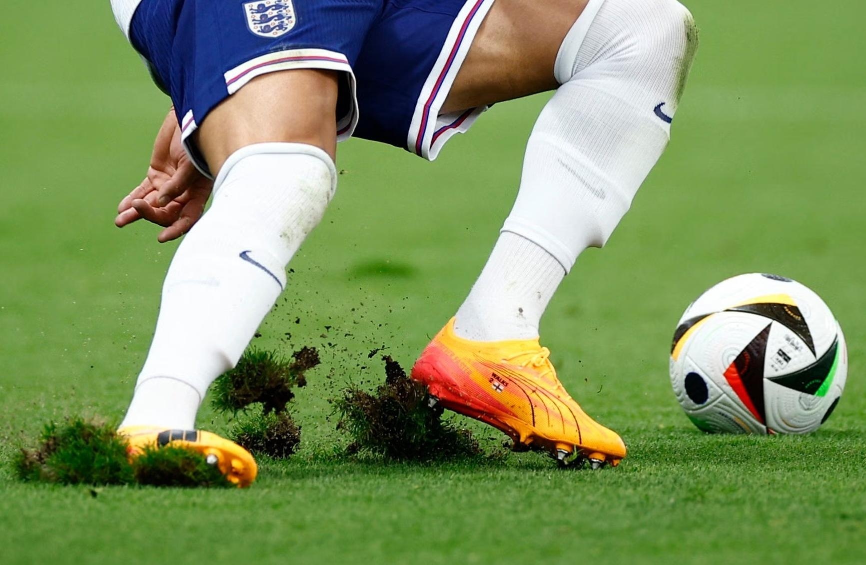 Vi sao mat san tai EURO 2024 lai xau den the? hinh anh