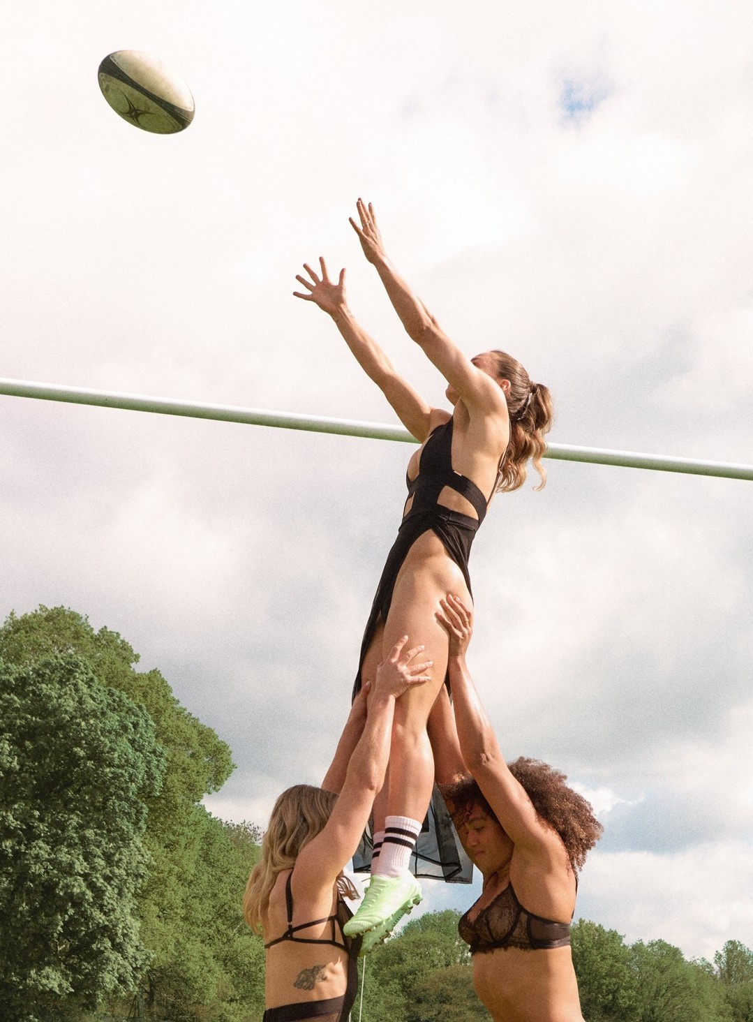 quảng cáo đồ lót ảnh 2 quang cao do lot anh 2