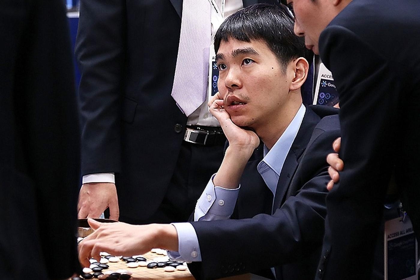 Huyen thoai co vay dai bai duoi tay AI: 'The gioi cua toi da sup do' hinh anh