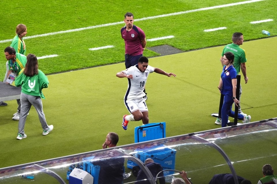 chung ket euro anh 6