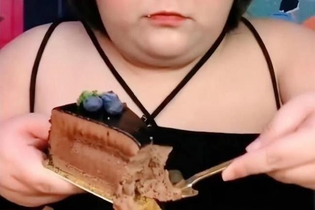 Hai mukbanger dot tu trong vong mot thang hinh anh