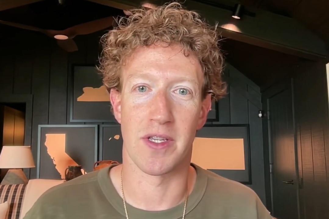 Hinh anh guong mat cua Mark Zuckerberg bat ngo gay sot hinh anh