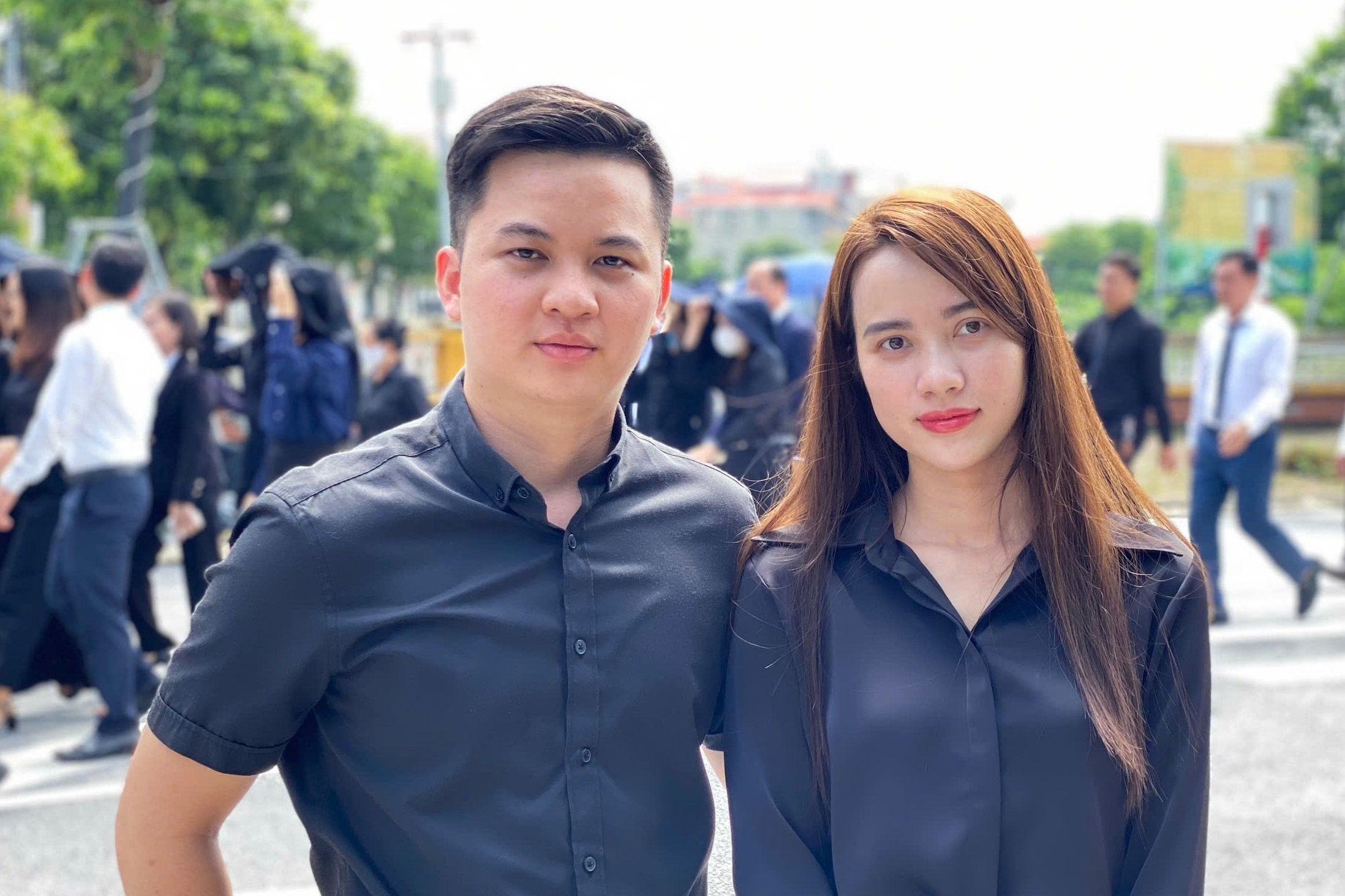 phat banh mien phi,  thon Lai Da,  que tong bi thu, quoc tang tong bi thu, le vieng tong bi thu,  nguyen phu trong anh 3