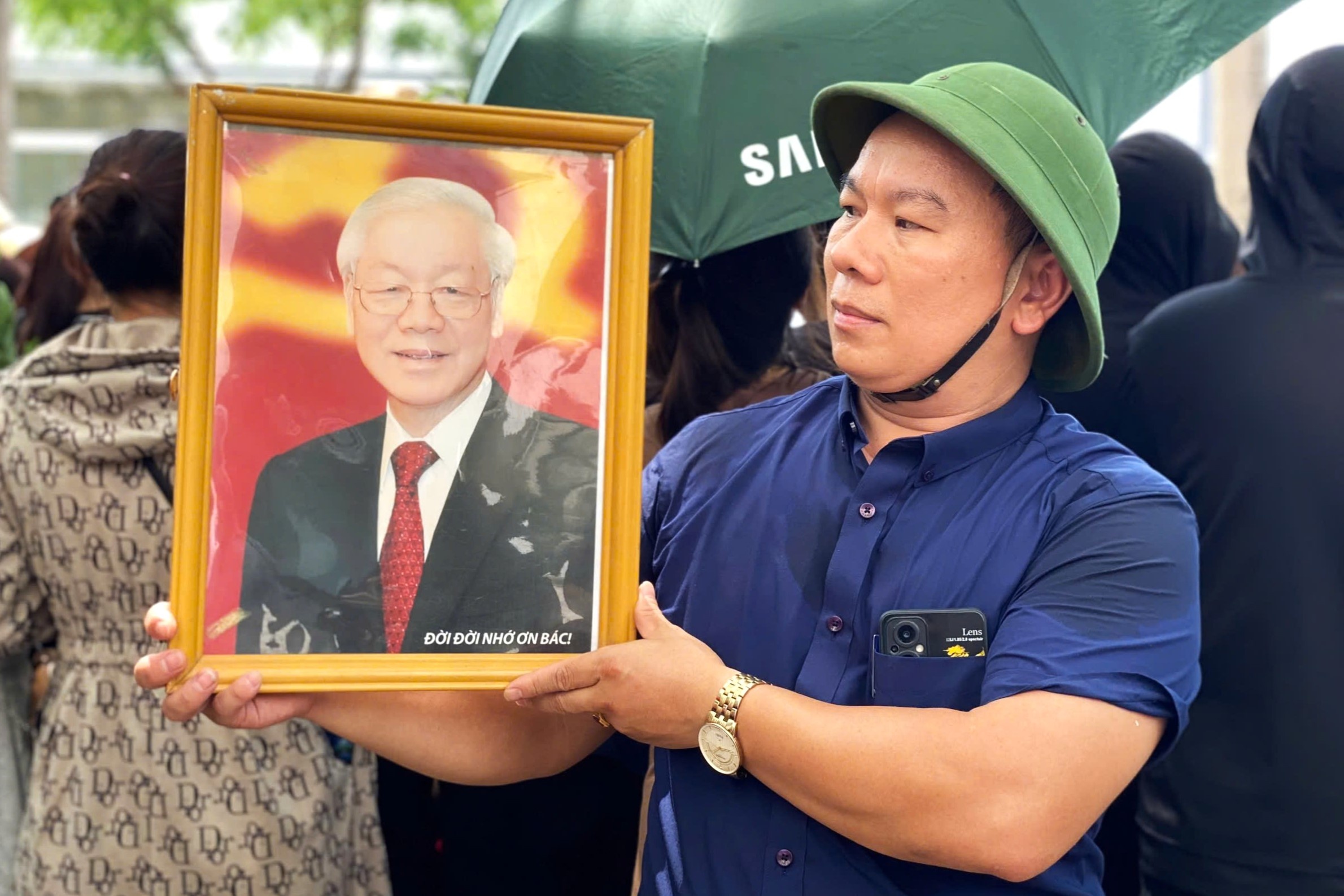 Nguoi dan tien dua Tong Bi thu ho vang: 'Bac Trong muon nam' hinh anh