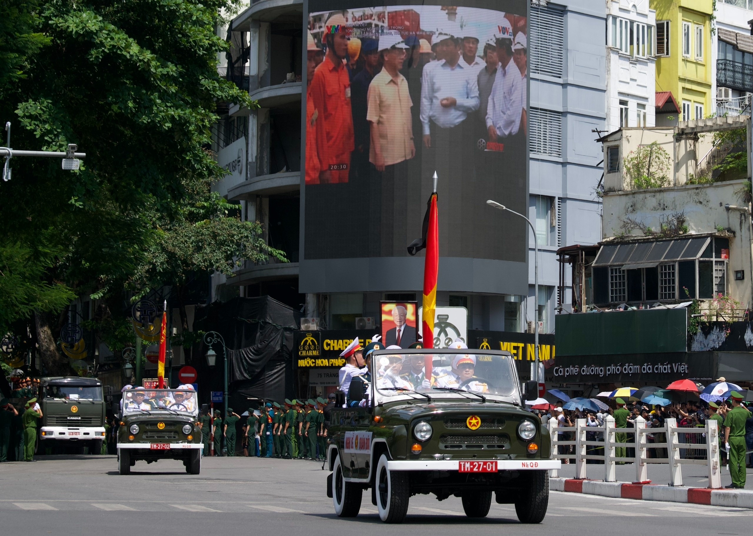 tong bi thu,  nguyen phu trong,  nghia trang mai dich,  quoc tang,  phut cuoi tien dua anh 3