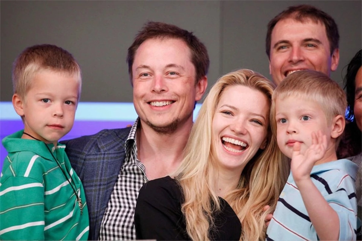 Con gai chuyen gioi noi ve Elon Musk: 'Ong ay vo tam va tu luyen' hinh anh