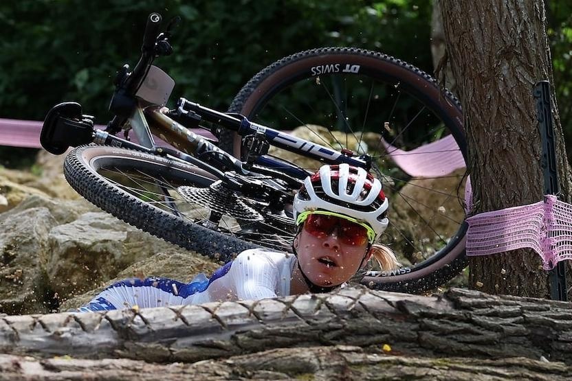 Tai nan kinh hoang o mon dua xe dap Olympic Paris hinh anh