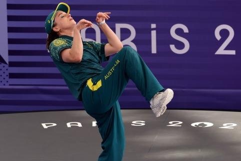 VDV breakdance bi che gieu vi 'nhay nhu kangaroo' o Olympic hinh anh