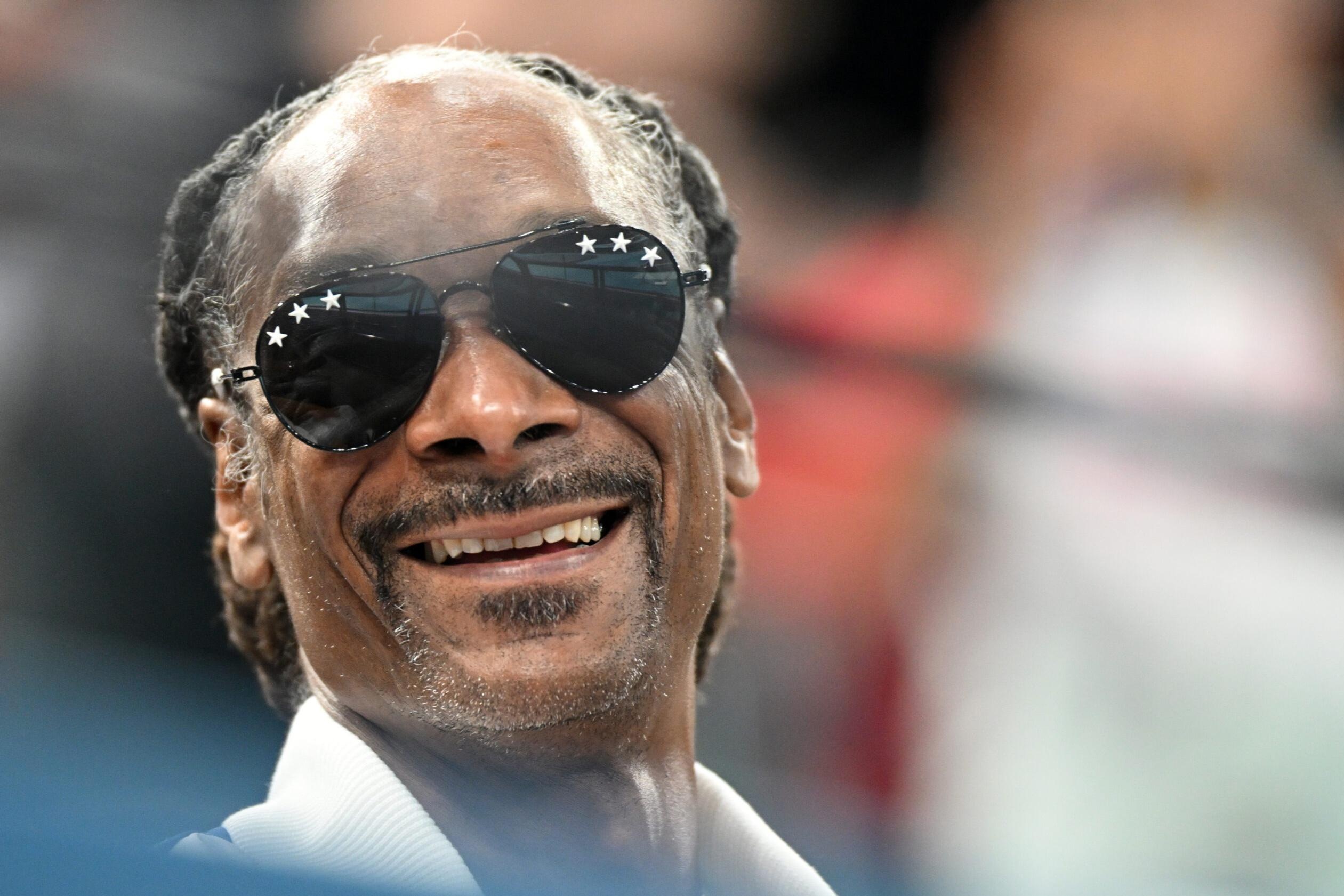 Snoop Dogg thoat canh pha san sau Olympic Paris 2024 hinh anh