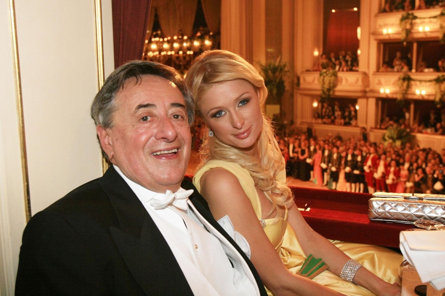 ty phu qua doi anh 2