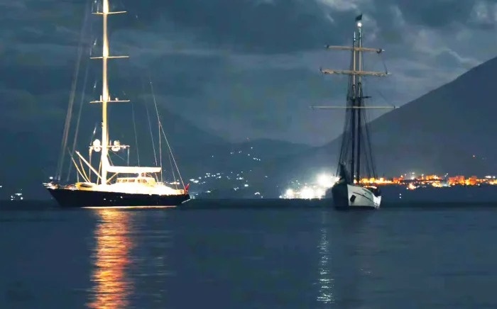 sieu du thuyen dam anh 2