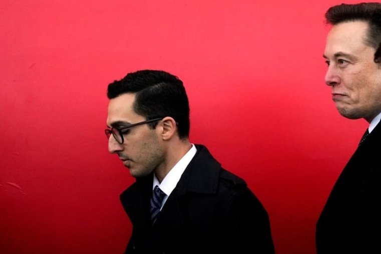 Nguoi 'thi tham ben tai' Elon Musk hinh anh