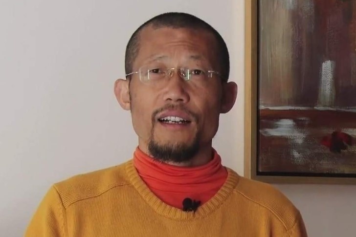 'Chuyen gia chua lanh bang nhung cu tat' bi ket an 10 nam tu hinh anh