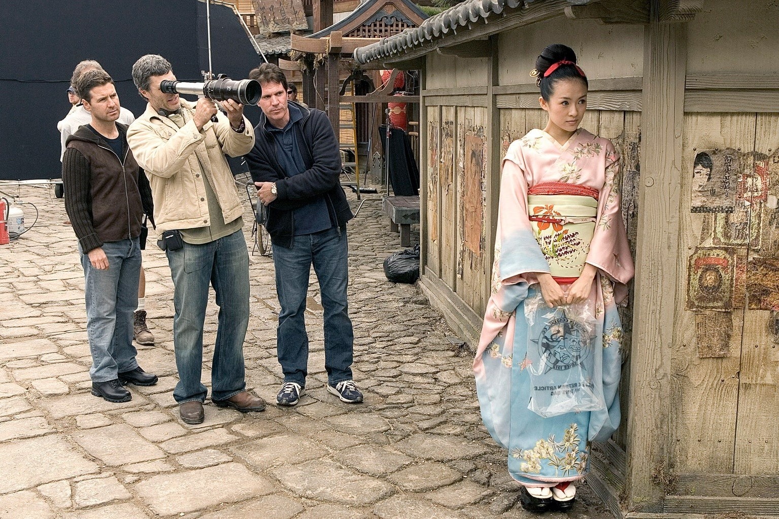 Vi sao clip 'con sot da vang' cua du hoc sinh Viet bi len an? hinh anh