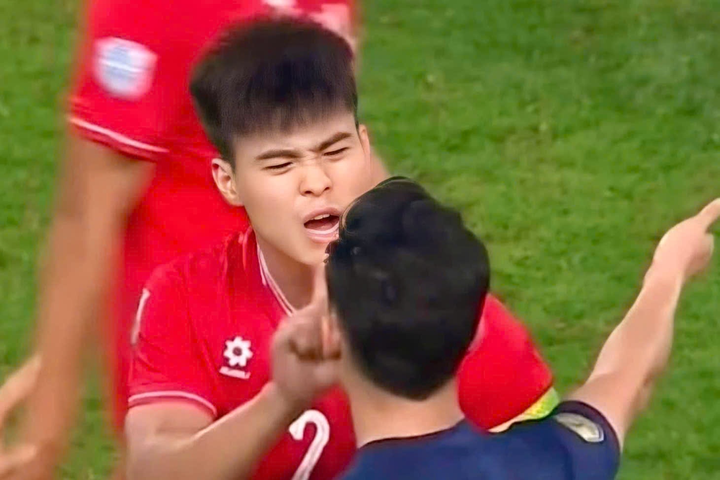 Duy Manh noi ve khoanh khac 'gat' voi Supachok hinh anh