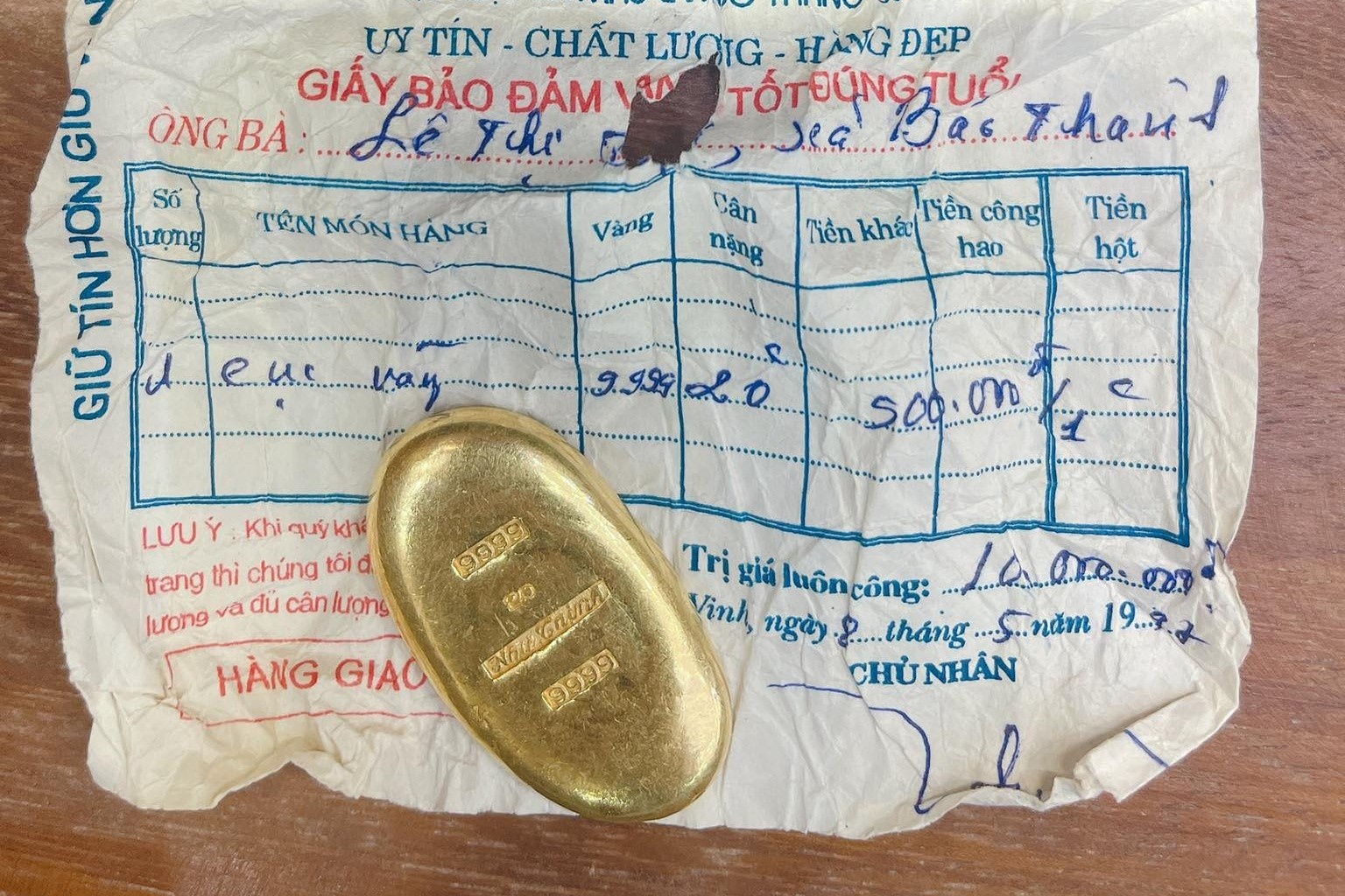 Nguoi phu nu Nghe An ban 20 chi vang mua tu nam 1997, lai gap 20 lan hinh anh