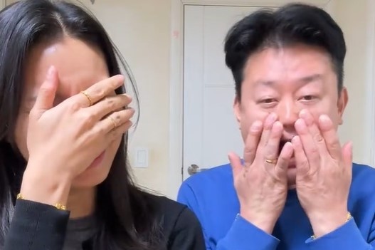 Co dau Viet o Han bat khoc vi kenh TikTok trieu view bi cam vinh vien hinh anh