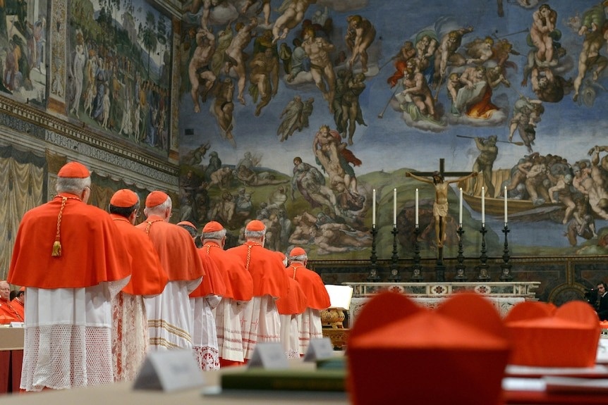 Ben trong mat nghi hong y bau tan Giao hoang hinh anh