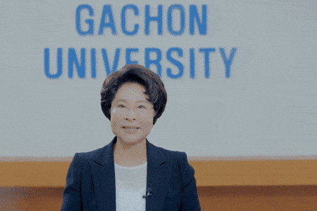 Hiệu trưởng 93 tuổi gây sốt vì ngoại hình trẻ trung ở Hàn Quốc