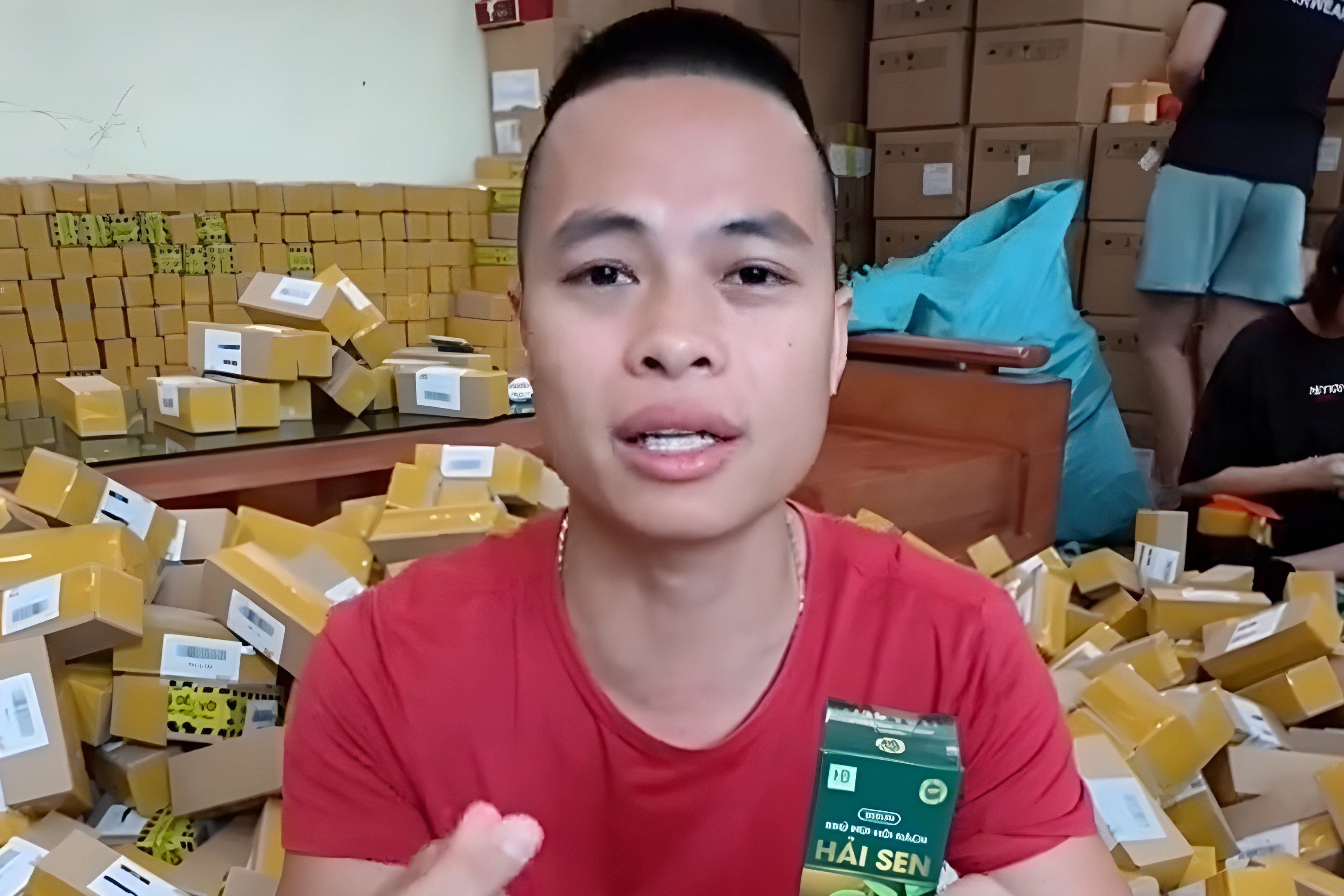 He sinh thai giup Hai Sen ban 100.000 hop siro gia, khoa hoc 100 trieu hinh anh