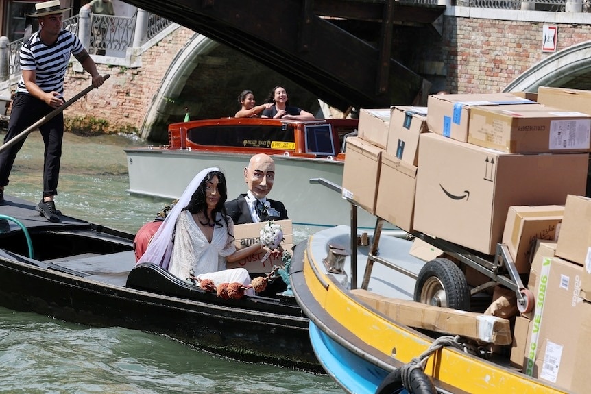 jeff bezos anh 13
