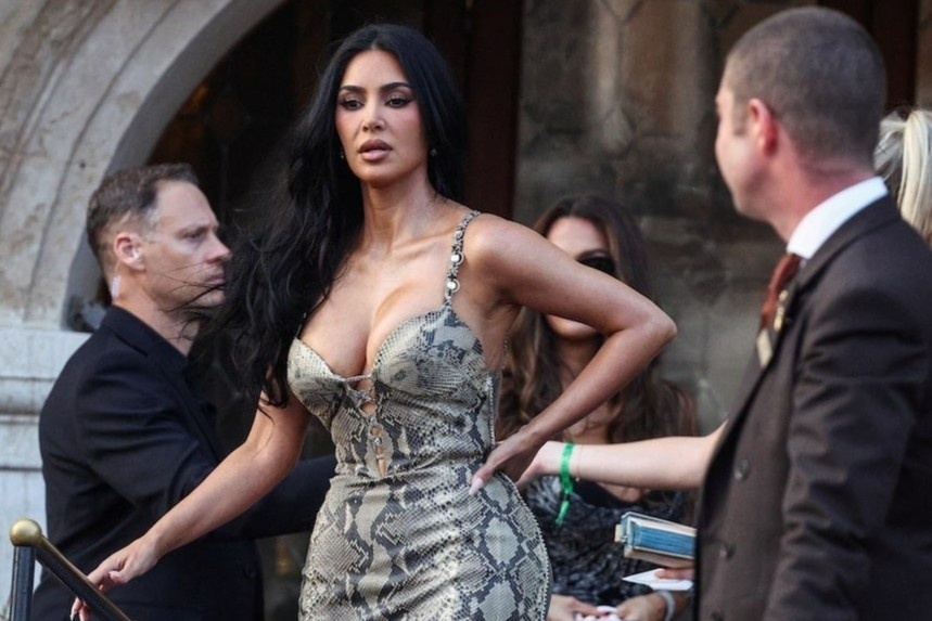 Canh 'xau xe' tai dam cuoi ty phu giau bac nhat the gioi hinh anh