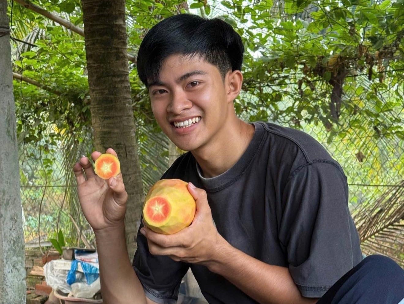 Nua nam sau khi viral khap coi mang, Le Tuan Khang dang o dau? hinh anh