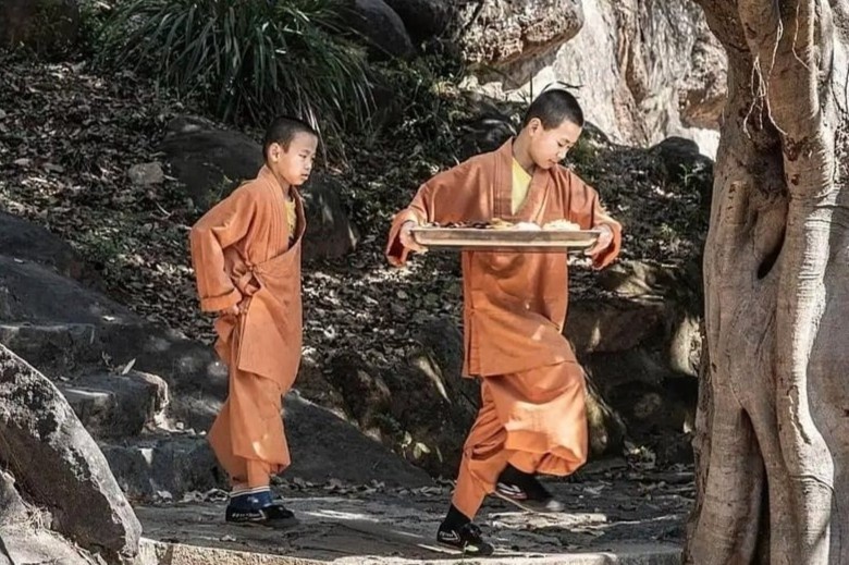 30 nha su Thieu Lam Tu 'thao chay' vi quy tac 996 cua tru tri moi? hinh anh