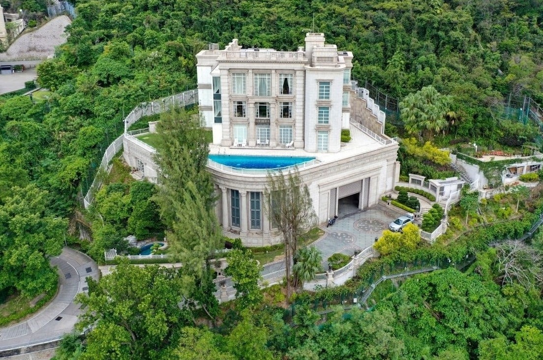 Loi don am anh biet thu cua gia dinh ty phu giau nhat Hong Kong hinh anh