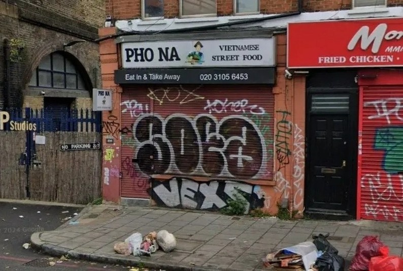 Nha hang mon Viet o London bi dong cua vi bien thit cho thanh thit de hinh anh