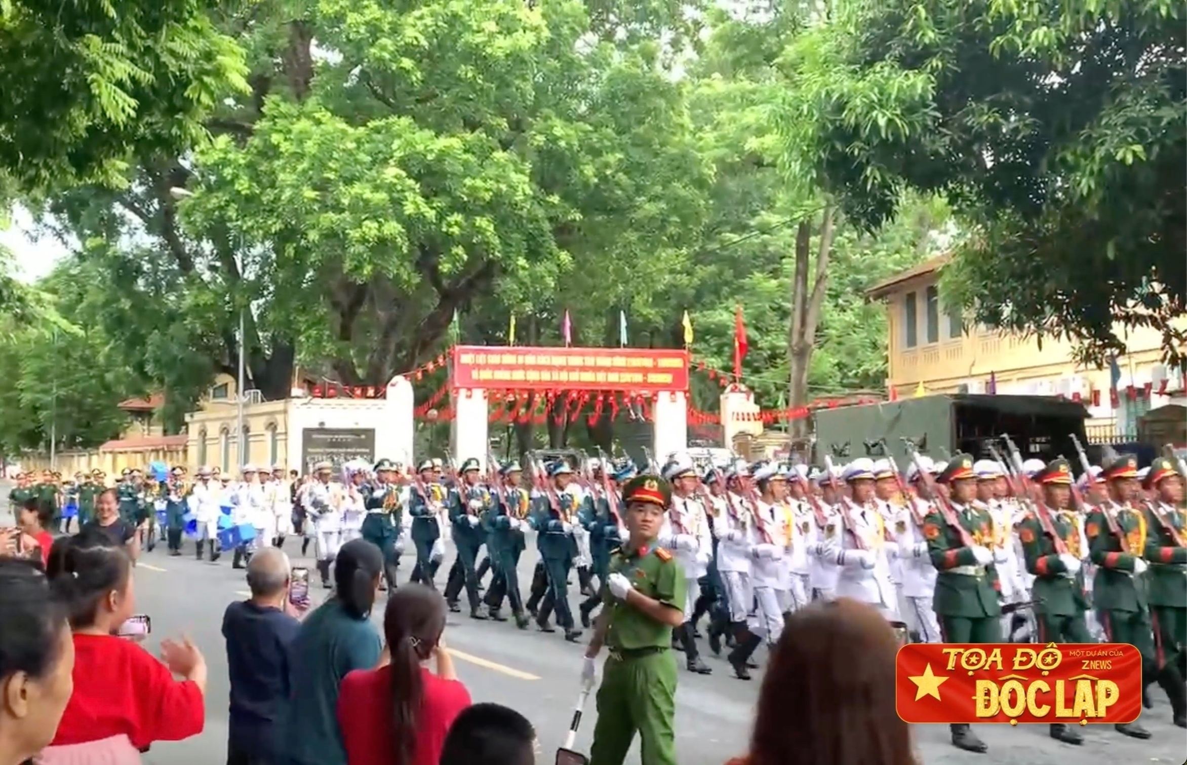 Tieng ho vang chao khoi danh du Ba quan chung hinh anh