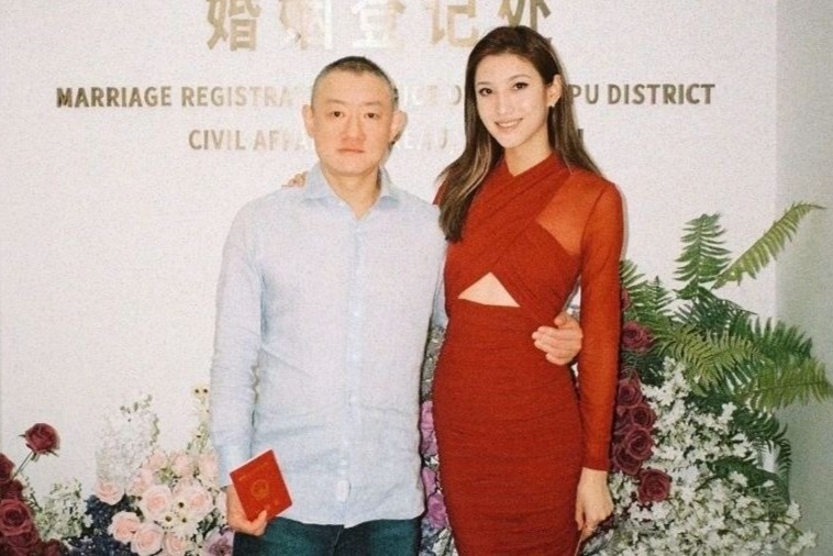 'Thieu gia Bac Kinh' bi mia mai khi cuoi vo kem 20 tuoi hinh anh