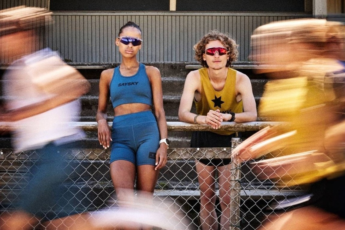 Vi sao thoi trang chay bo co mat o khap noi? hinh anh