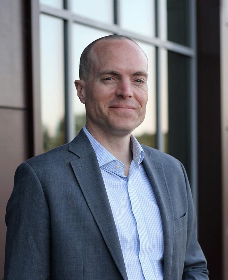 giam doc truong quoc te anh 1