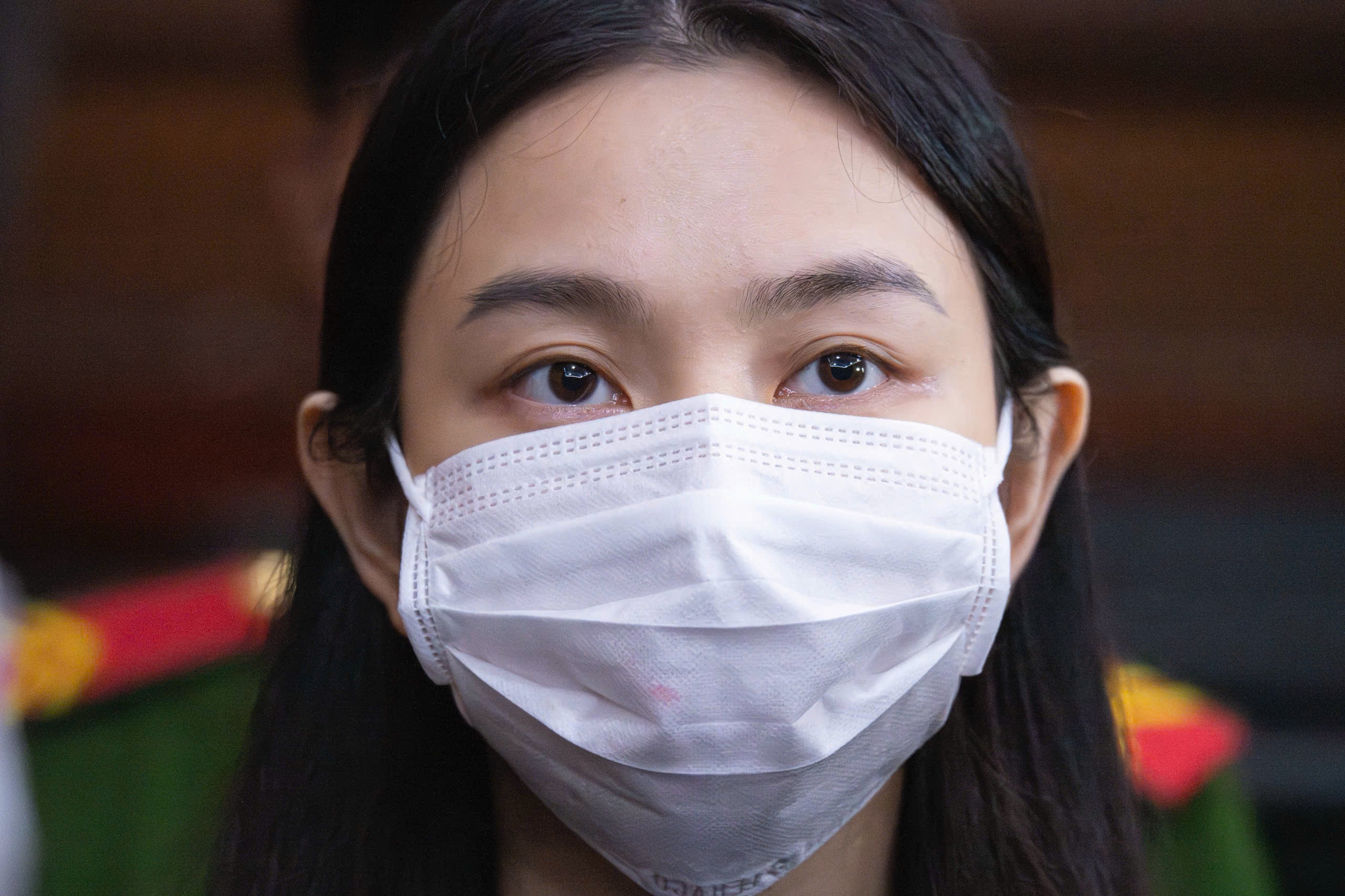 Thuy Tien: 'Day la bai hoc rat lon cua bi cao' hinh anh