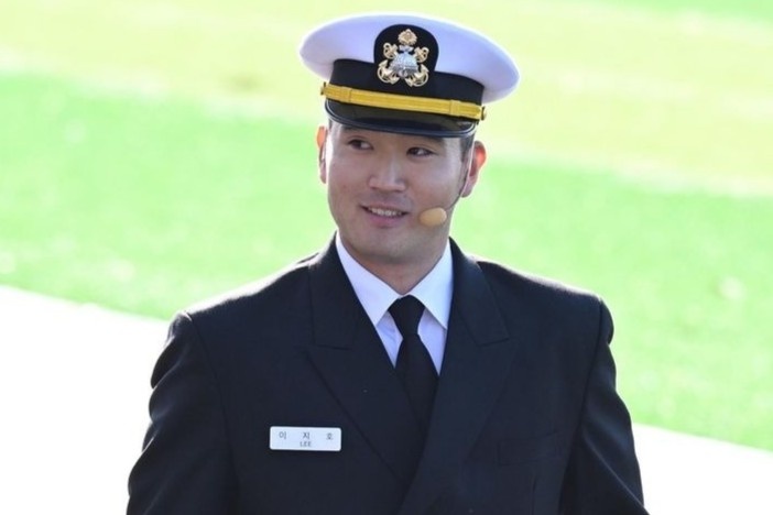 Chan dung nguoi thua ke Samsung sinh nam 2000 hinh anh