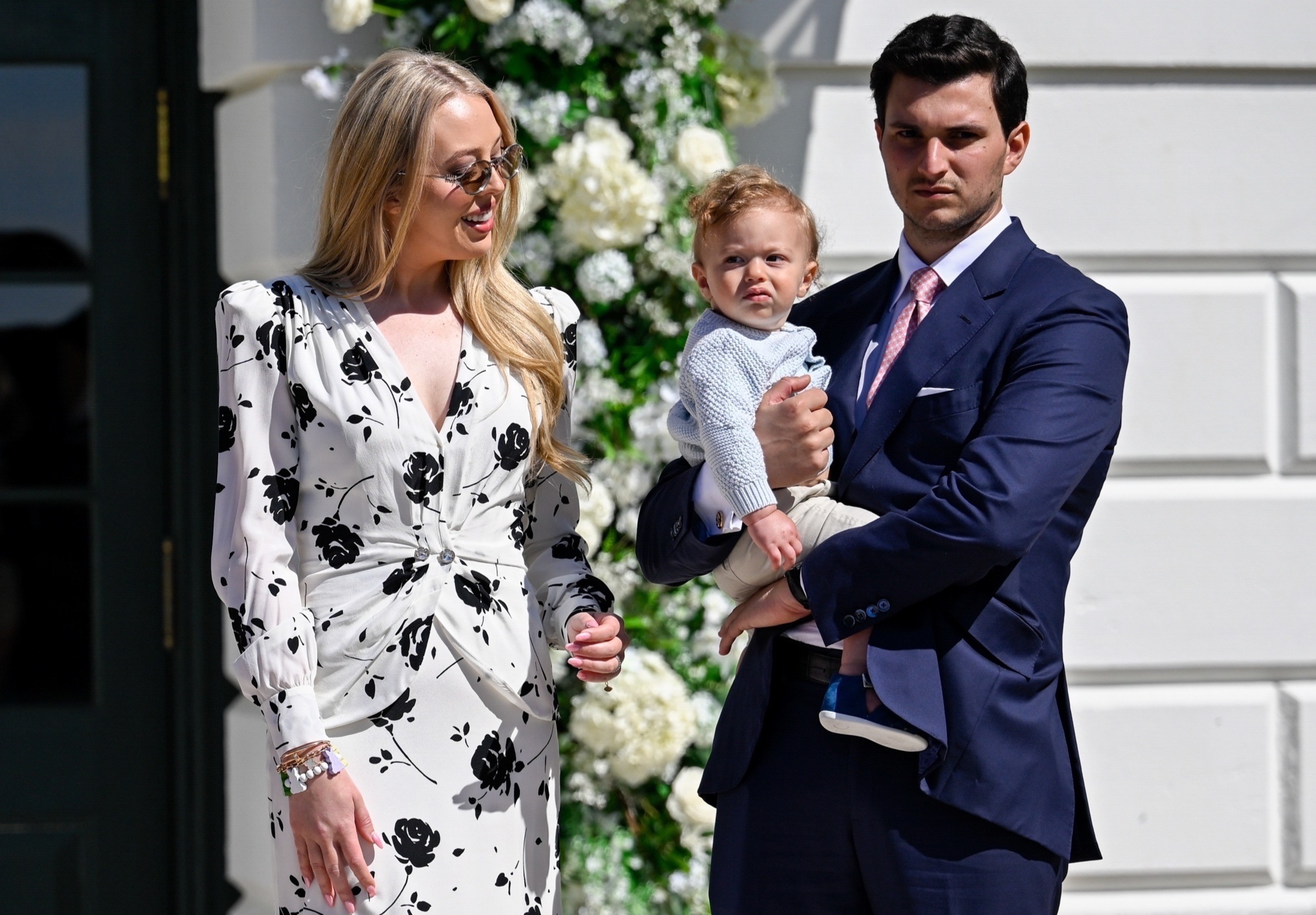 Con trai ai nu nha Trump hiem hoi lo dien hinh anh