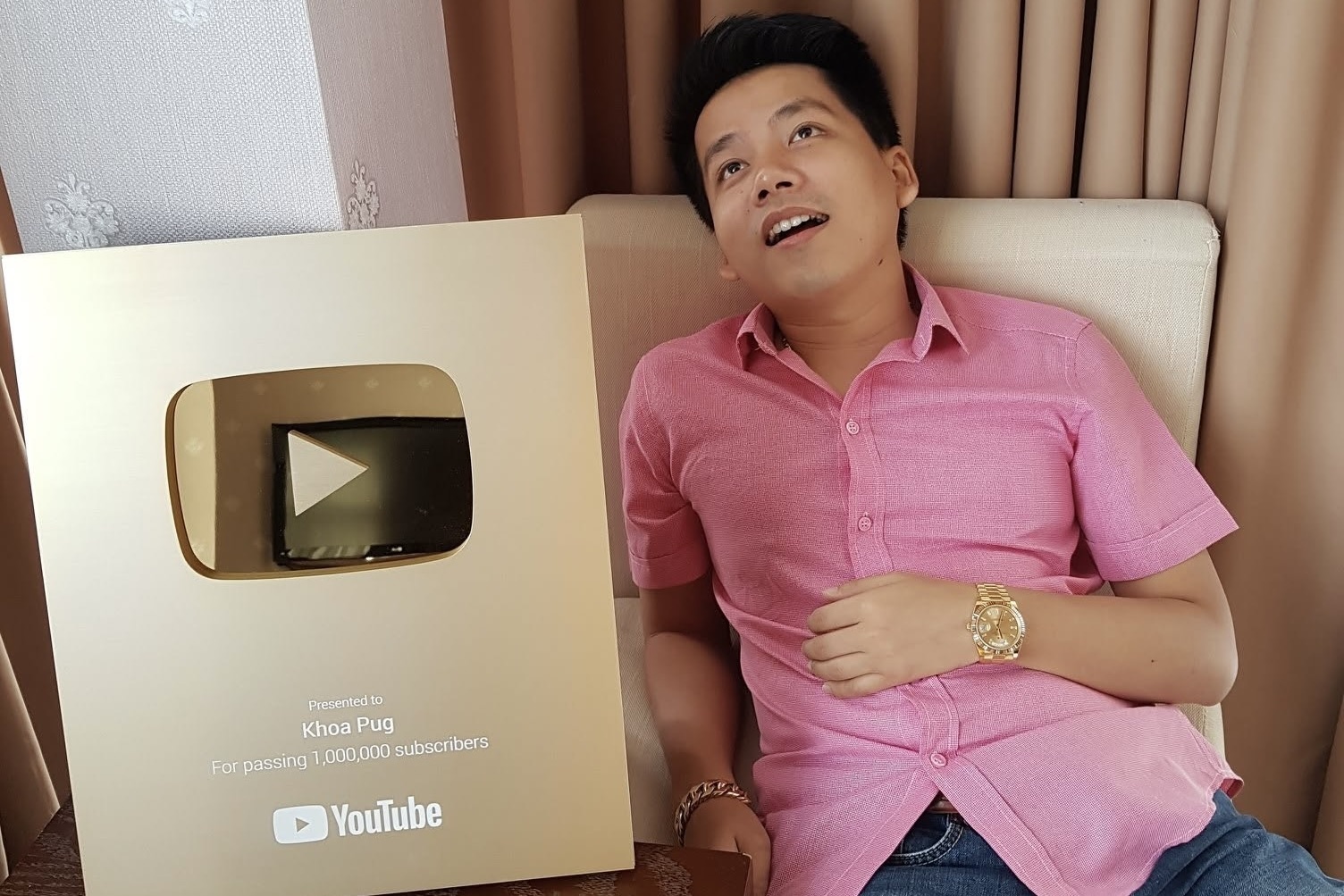 Khoa Pug ảnh 3 Khoa Pug ảnh 3
