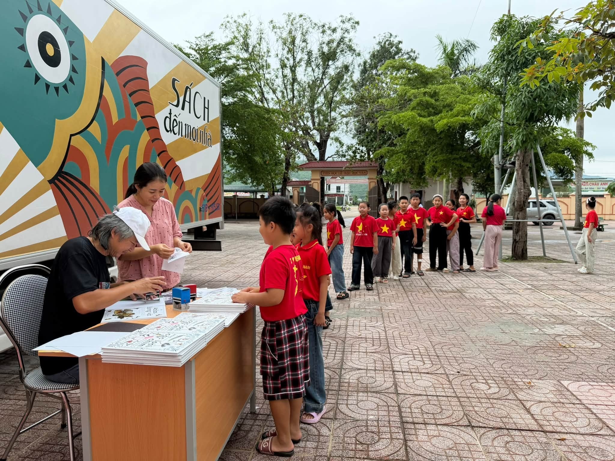 nhà sách Cá Chép ảnh 5 nhà sách Cá Chép ảnh 5