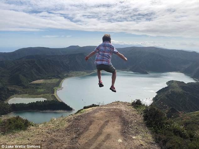 du lich tren mieng nui lua anh 6